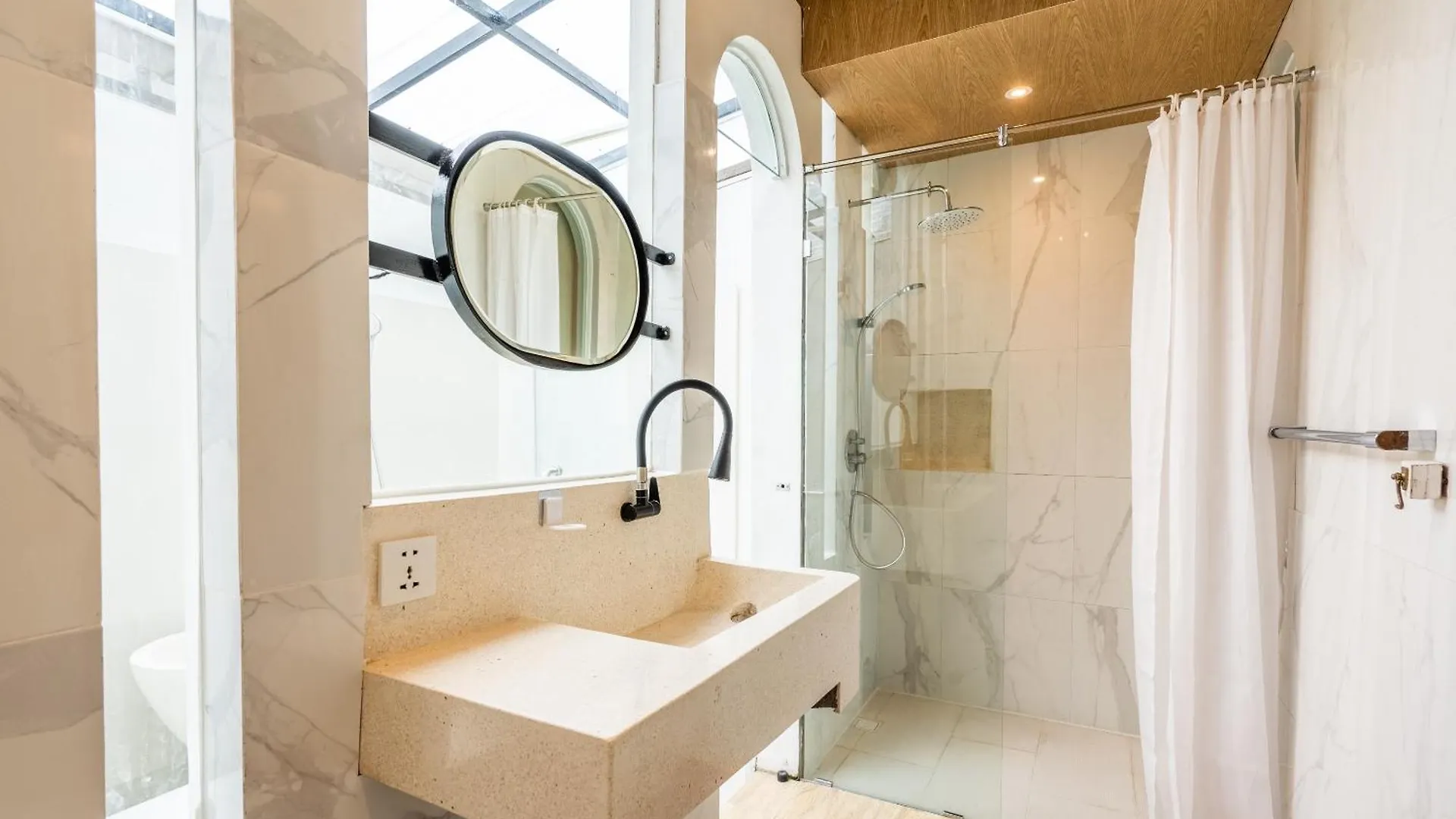 Luxury Villa Belvedere Bali In Seminiak Legian